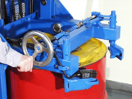 Clamp drum into holder