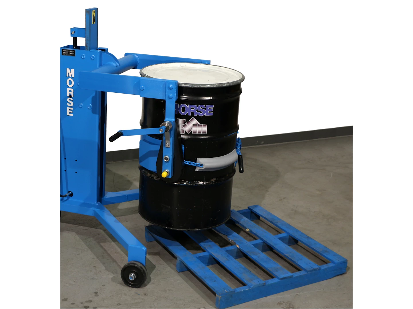 Palletize drum with 82A-GT Series