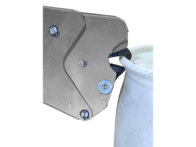 Jaws grip top rim of plastic drum
