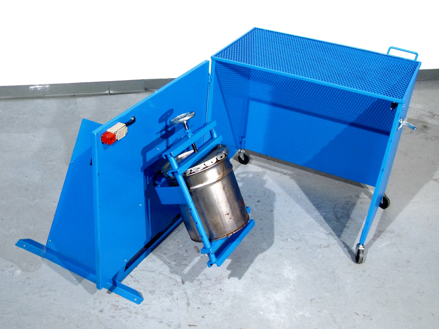 Single Can Tumbler with Enclosure and Interlock
